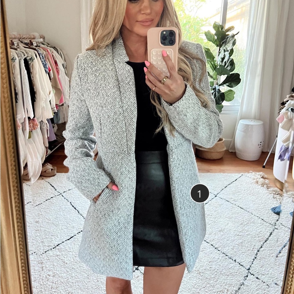 VICI Tayshia Pocketed Coat - Grey